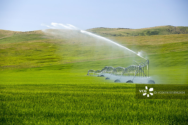 中心枢轴灌溉设备图片素材