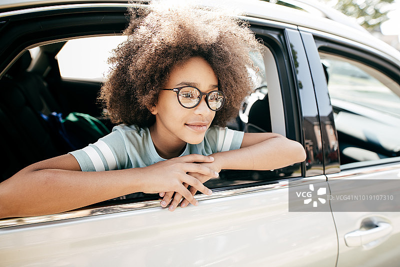 安全的汽车旅程图片素材