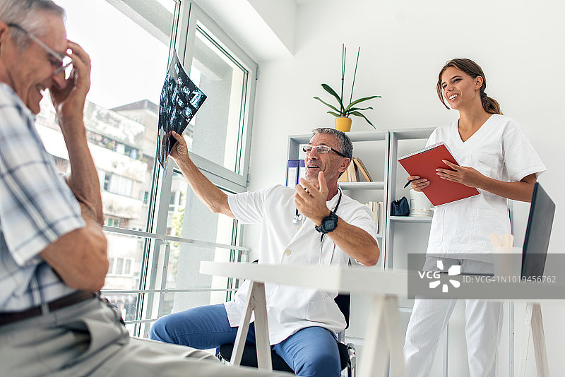 一个好消息图片素材