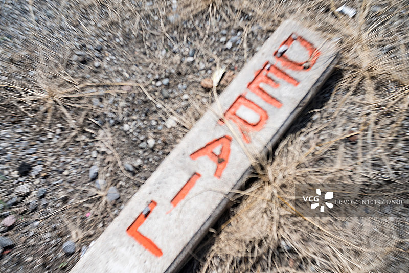 脱轨标志图片素材