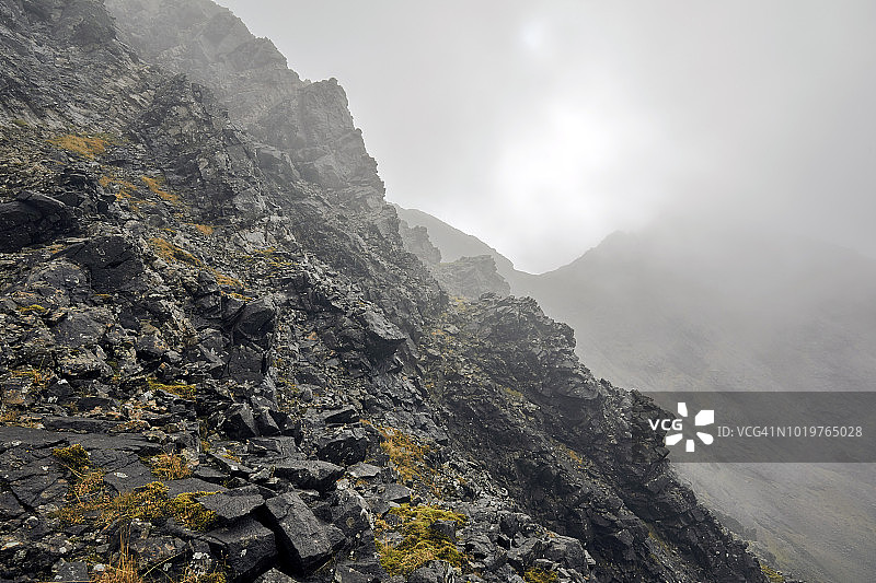 斯凯岛黑库林山山脊的登山视角图片素材