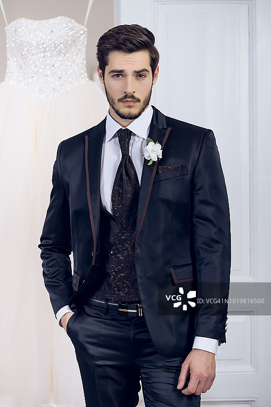 穿着讲究的男人图片素材