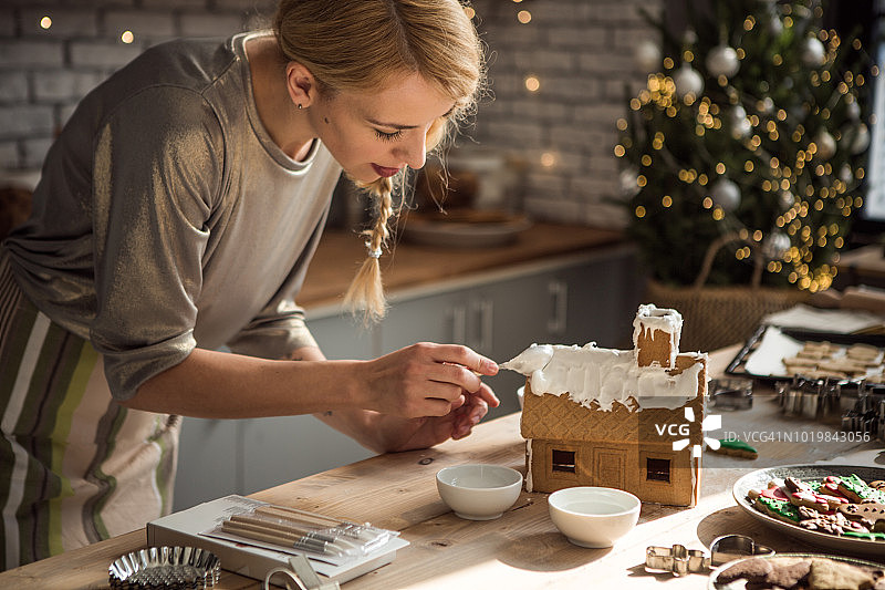 制作姜饼屋图片素材