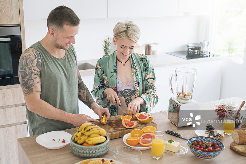 快乐的妻子，幸福的生活 - 快乐的厨房，幸福的家…图片素材