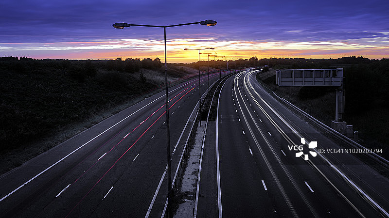 高速公路日落图片素材