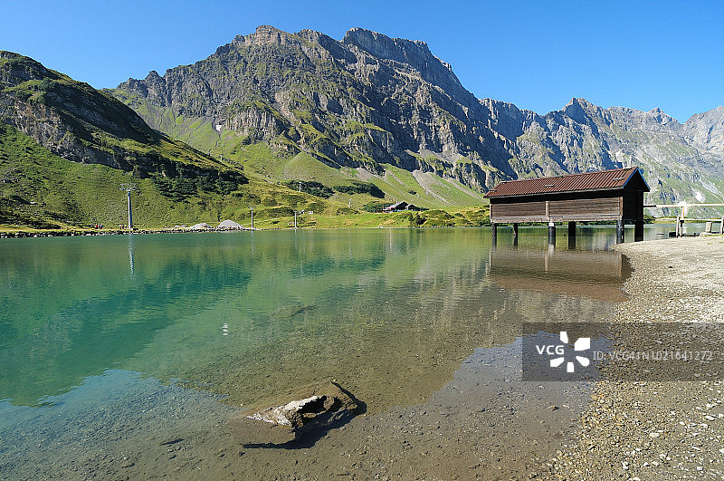 特吕布湖山图片素材