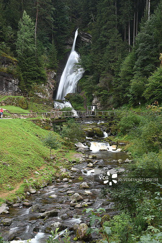 意大利特伦蒂诺莫埃纳河瀑布全景图片素材