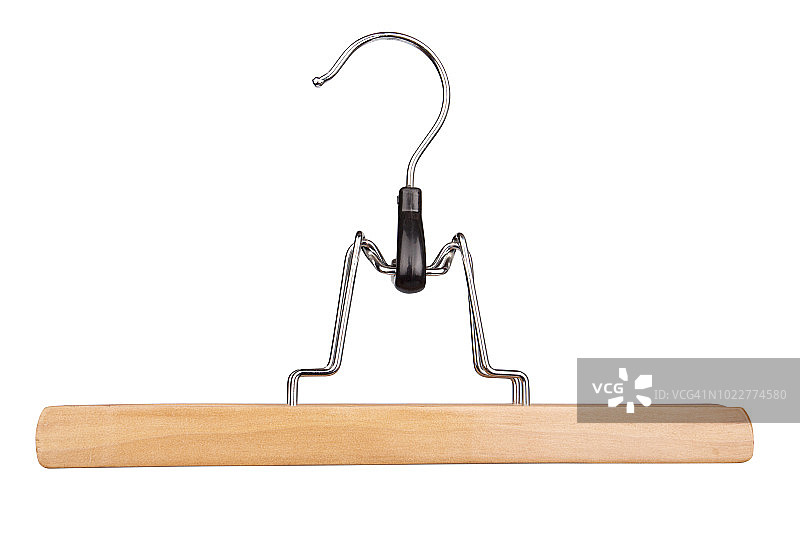 白色背景上的木制裤架图片素材