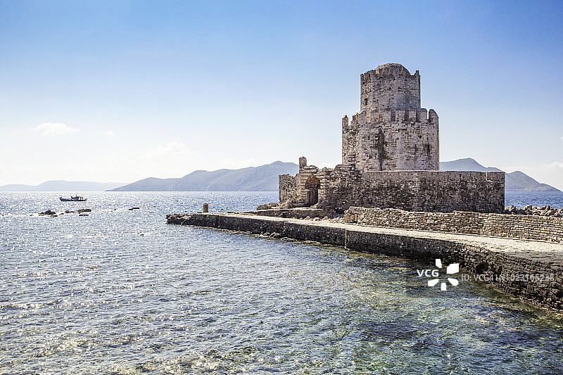 希腊伯罗奔尼撒墨西尼亚梅索尼堡垒布尔齐塔和萨皮恩扎岛背景图片素材