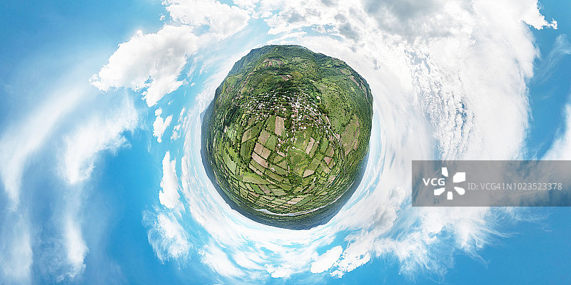 360度小星球视角：萨尔瓦多圣维森特图片素材