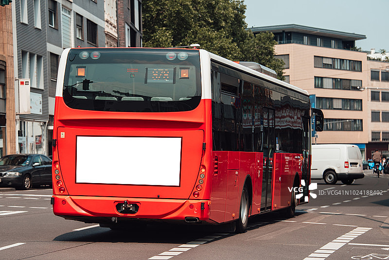 带空白banner的巴士图片素材