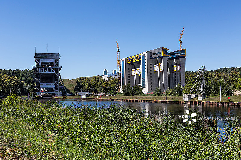 尼德芬诺船舶升降机——历史建筑与新建筑（德国勃兰登堡州）图片素材