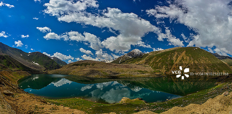 巴基斯坦卡甘山谷卢卢萨尔湖图片素材