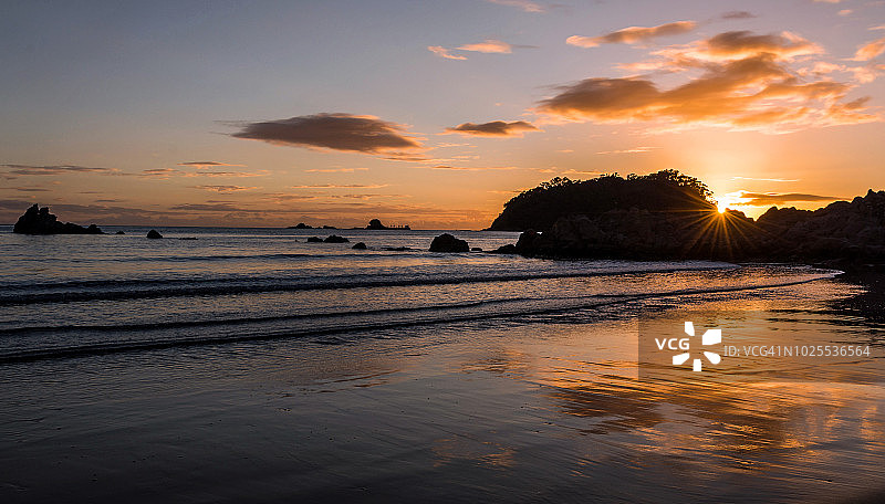 芒格努伊山海滩的日出图片素材