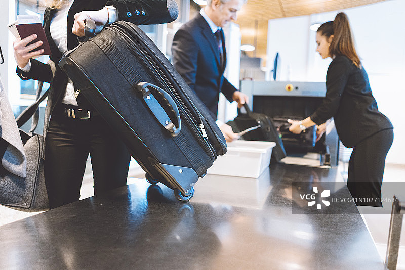 机场安检图片素材