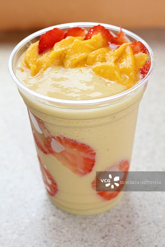 芒果草莓冰沙图片素材