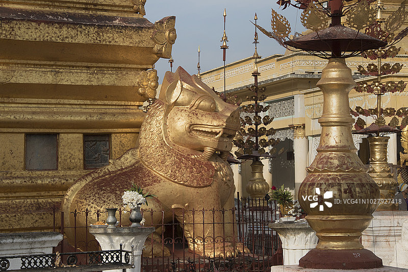 守护着瑞西光塔一角的Leopryph图片素材