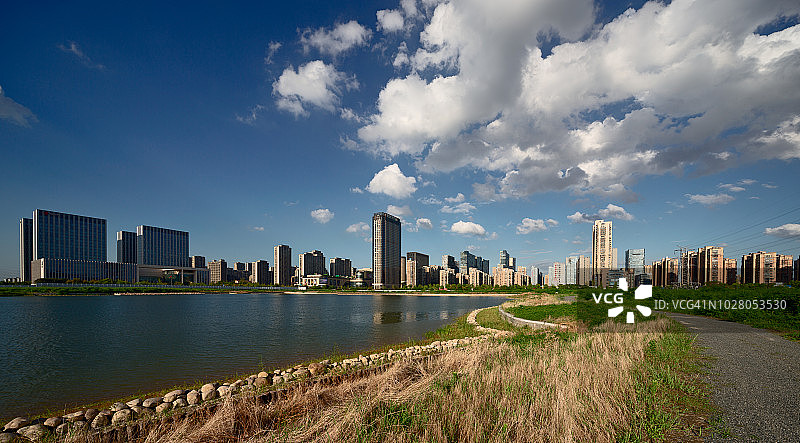 中国杭州下沙新开发的市中心图片素材