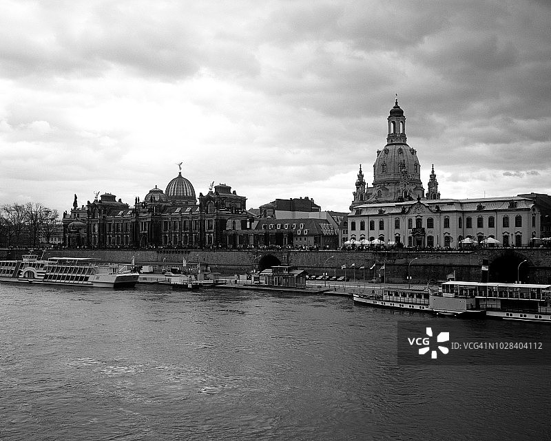 德累斯顿圣母教堂全景图片素材