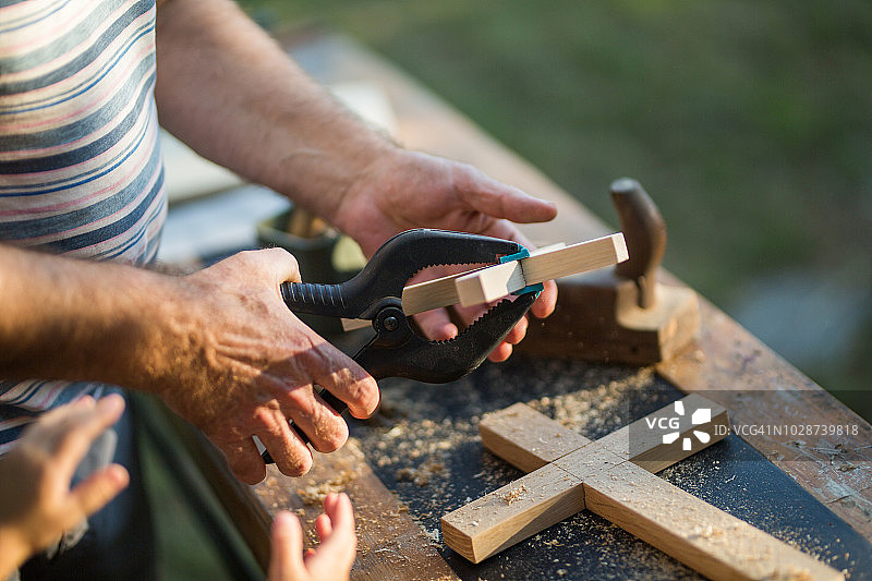 制作宗教十字架图片素材
