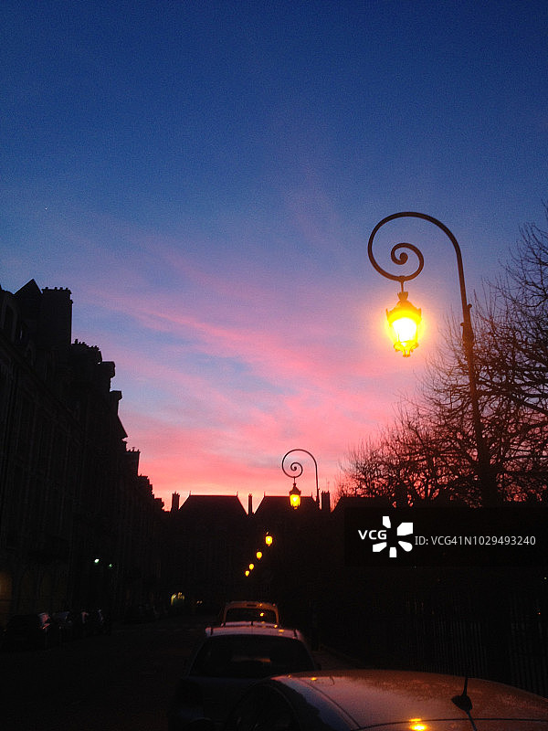 夜晚的孚日广场图片素材