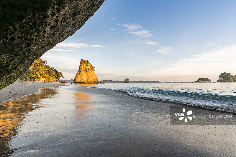 新西兰教堂湾海滩图片素材