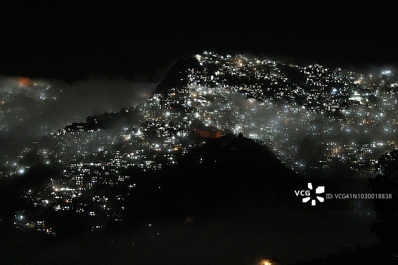 艾藻尔夜景图片素材