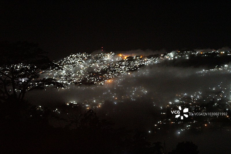 艾藻尔夜景图片素材