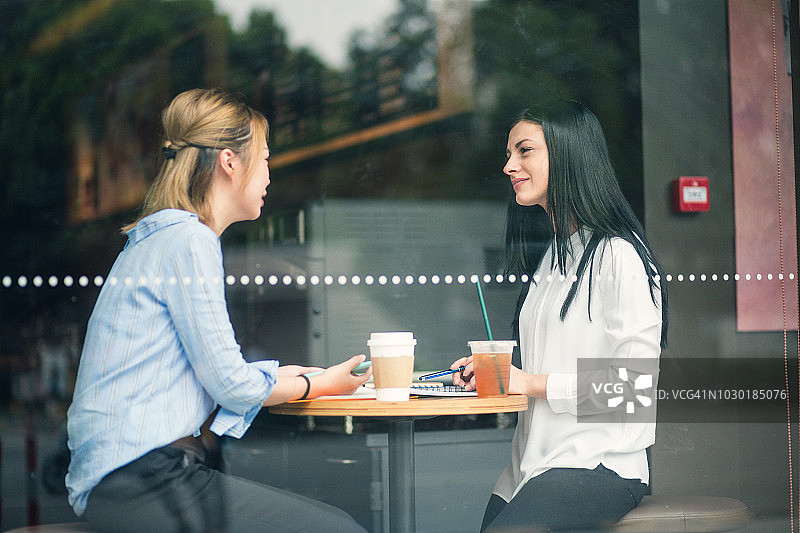 餐厅的非正式面试图片素材