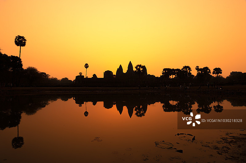 柬埔寨暹粒吴哥窟的日出图片素材