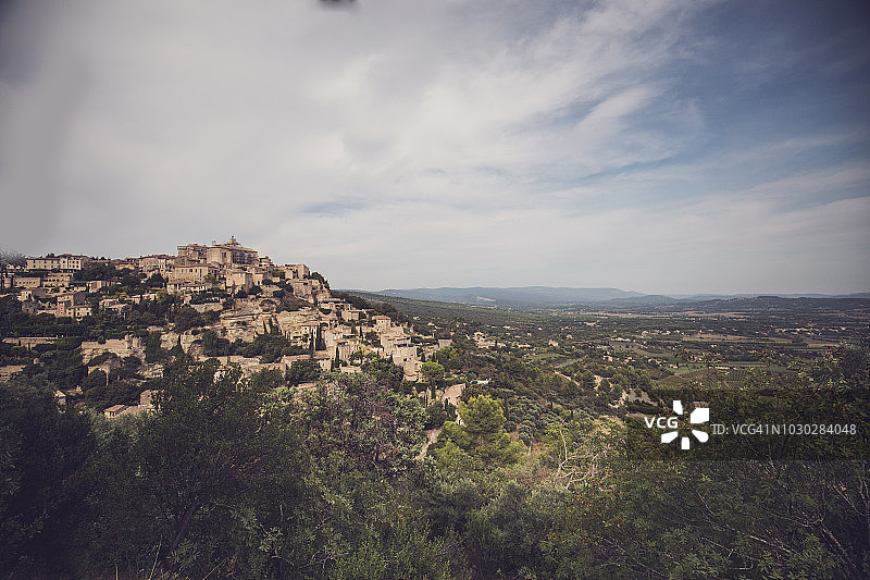 法国普罗旺斯戈尔德著名山顶村庄壮丽景色图片素材