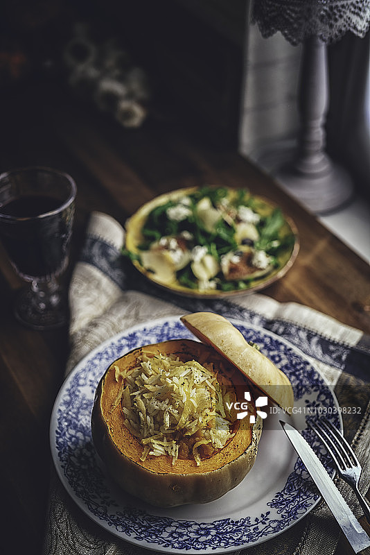 南瓜中芝士焗南瓜烩饭图片素材