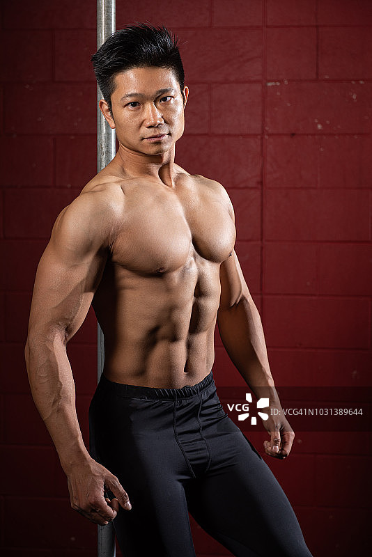 一个健美运动员的肖像图片素材