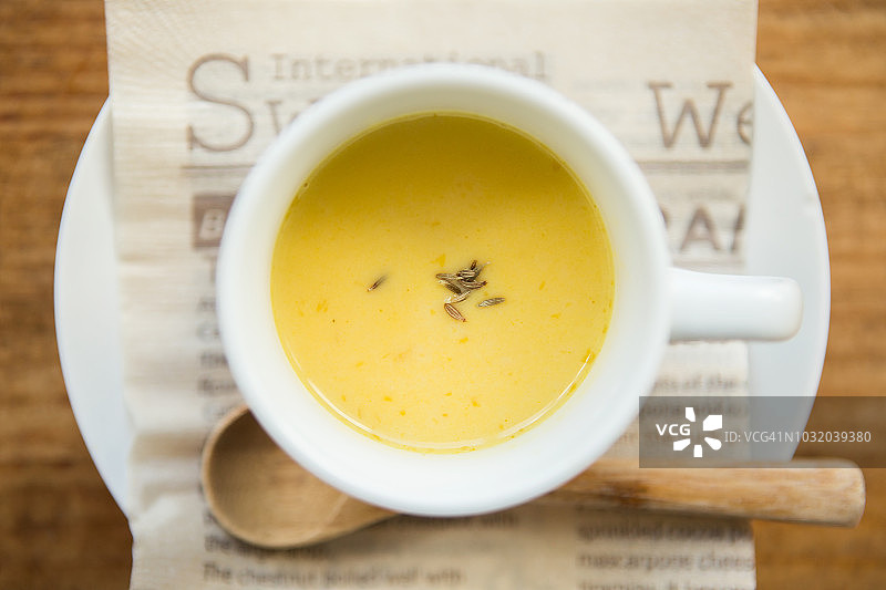 纯素材料制作的汤图片素材