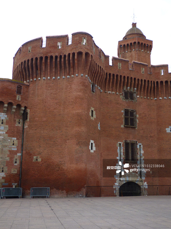 法国南部历史名城佩皮尼昂的卡斯泰莱图片素材