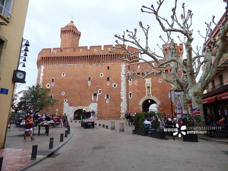 法国南部历史名城佩皮尼昂的卡斯泰莱图片素材