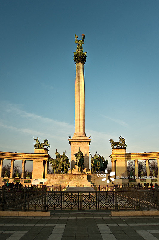 千年纪念碑图片素材