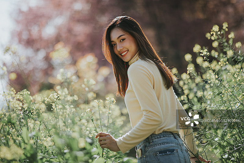 亚洲美女旅行图片素材