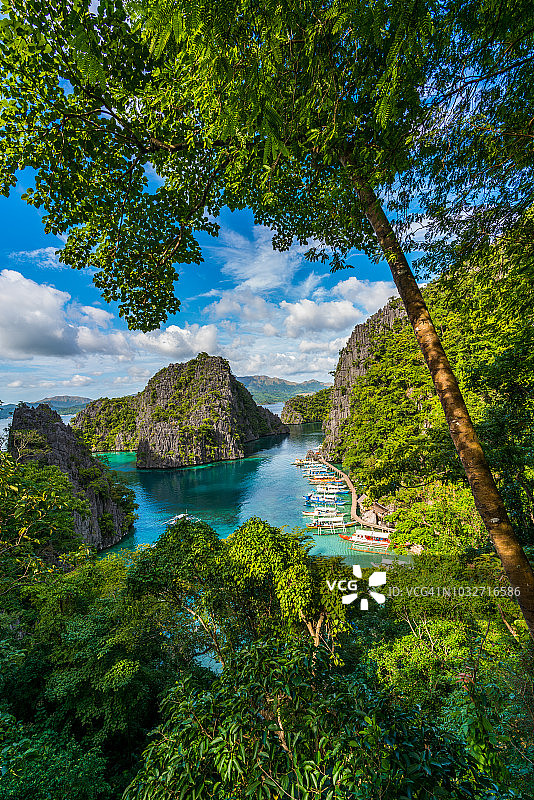 科隆岛卡央根湖风光，菲律宾巴拉望图片素材