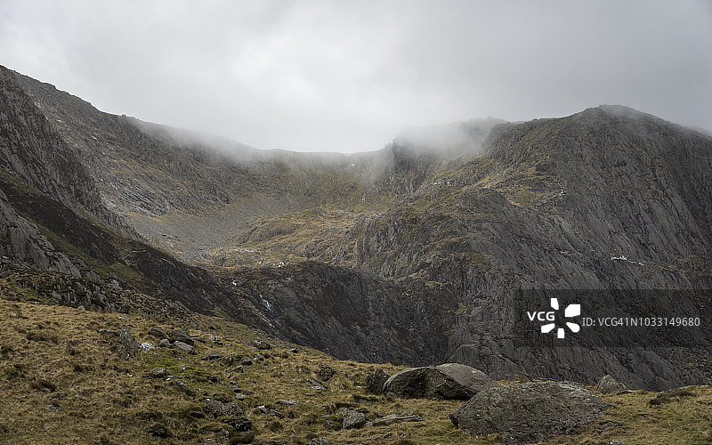 斯诺多尼亚山脉的低云，北威尔士图片素材