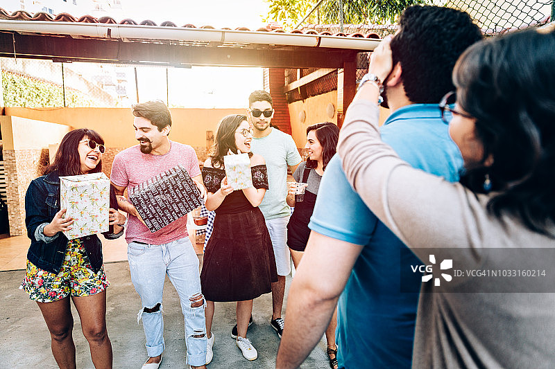 生日惊喜图片素材