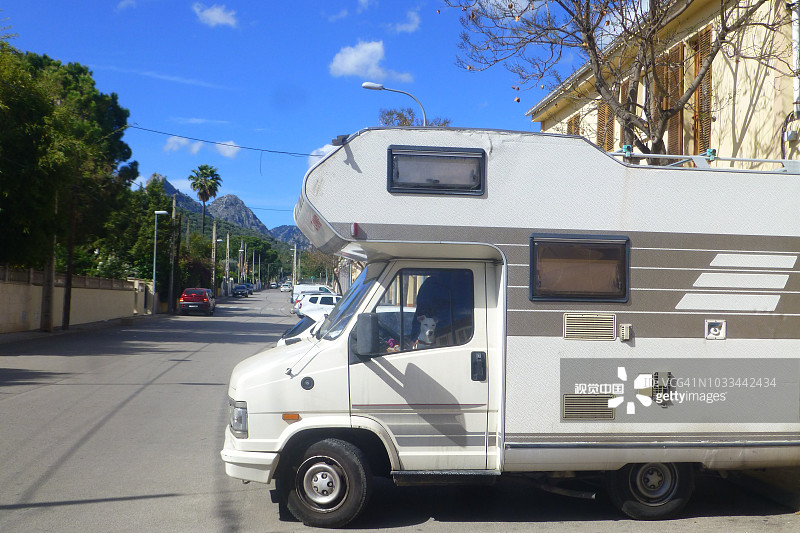帕尔马尼奥拉：西班牙巴利阿里群岛马略卡岛的村庄图片素材