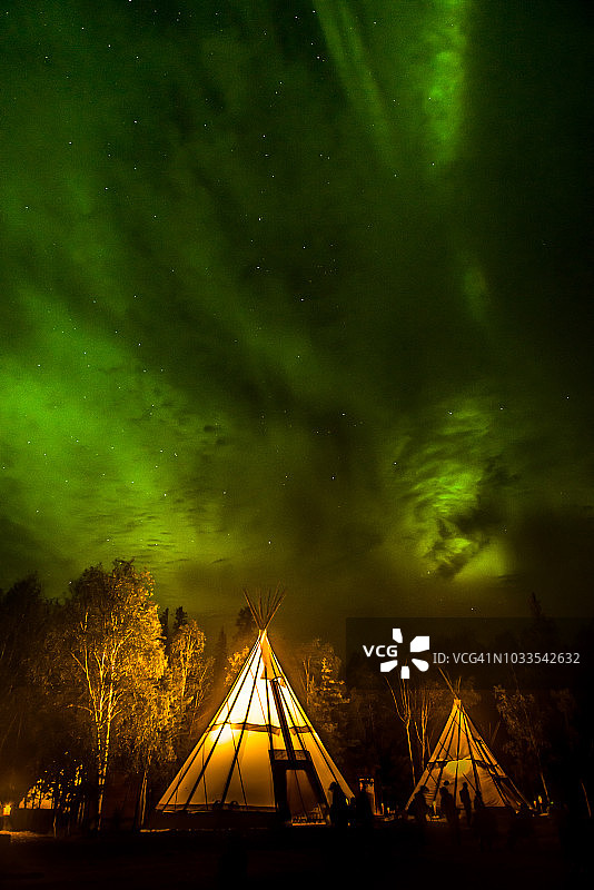 北极光村庄图片素材