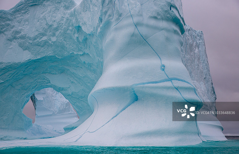 壮丽的冰山图片素材