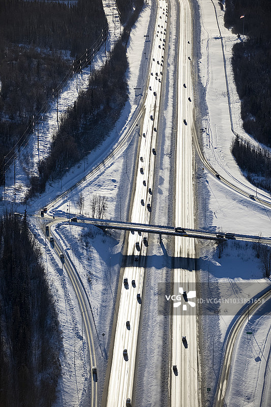 阿拉斯加中南部格伦高速公路雪景航拍图片素材