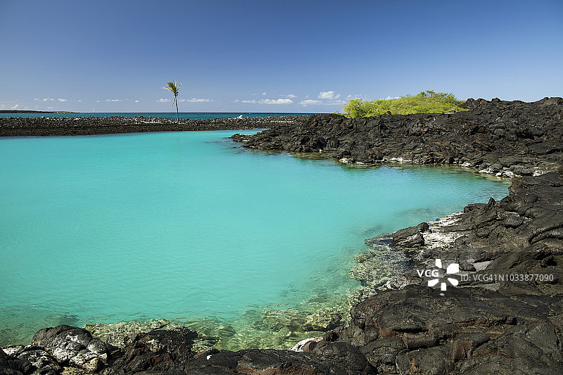 基霍卢湾的微咸小海湾，南科哈拉海岸图片素材
