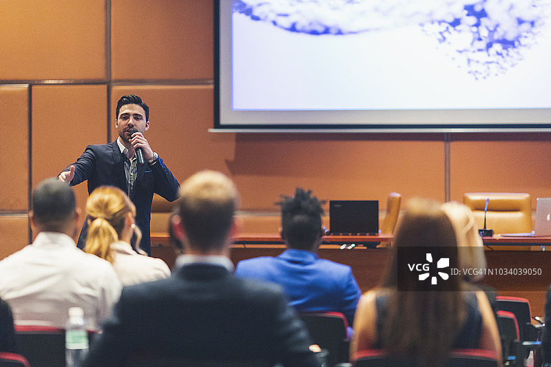 商务演示者图片素材