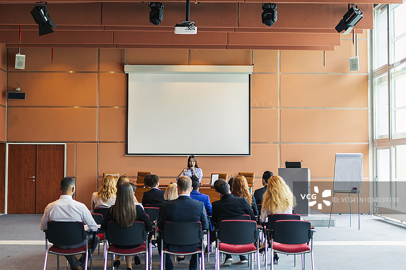 女商务演讲者图片素材