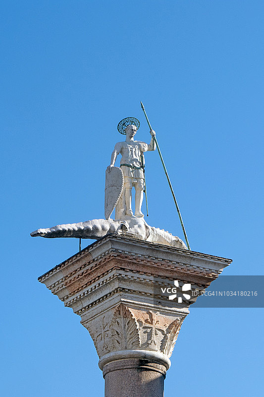 意大利威尼斯圣马可广场的圣特奥多罗柱图片素材