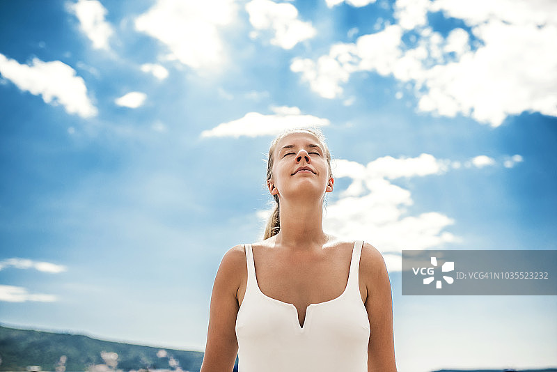 呼吸新鲜空气图片素材